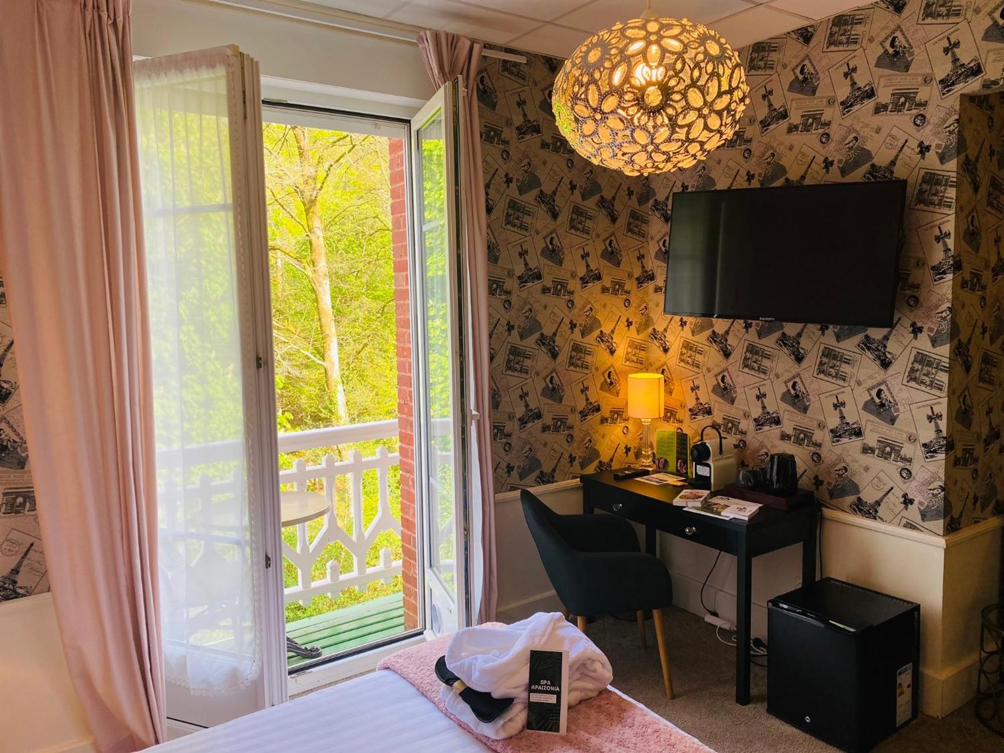 Brit Hotel & Spa Le Roc Au Chien Bagnoles de l'Orne Normandie Экстерьер фото